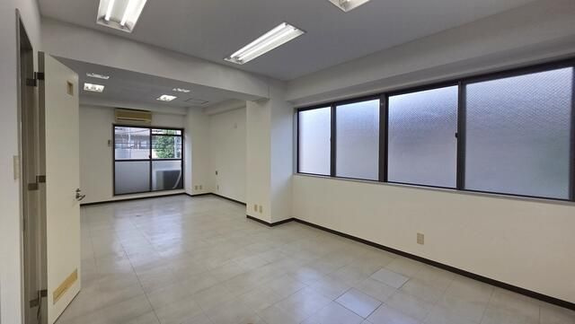 板橋区高島平１丁目の店舗事務所の内装