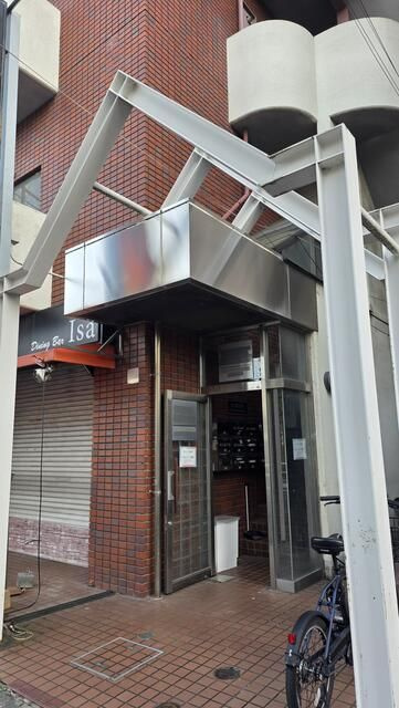 板橋区高島平１丁目の店舗事務所のエントランス