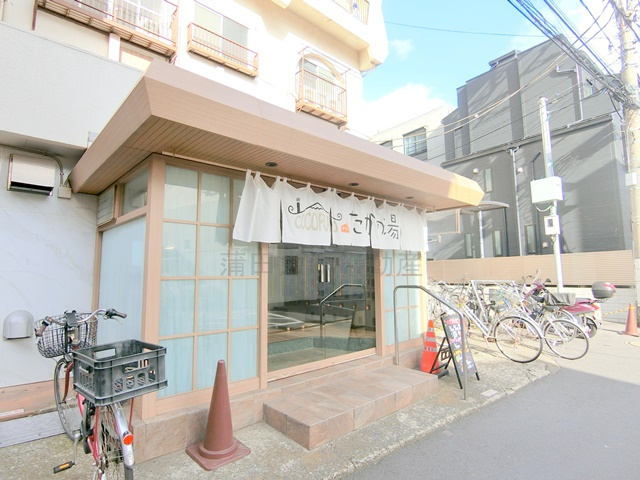 仲六マンションの外観