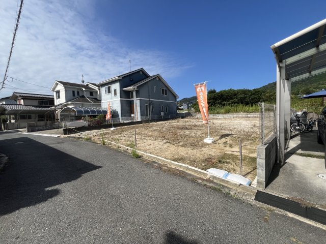 熊野町城之堀6丁目の前面道路含む現地写真