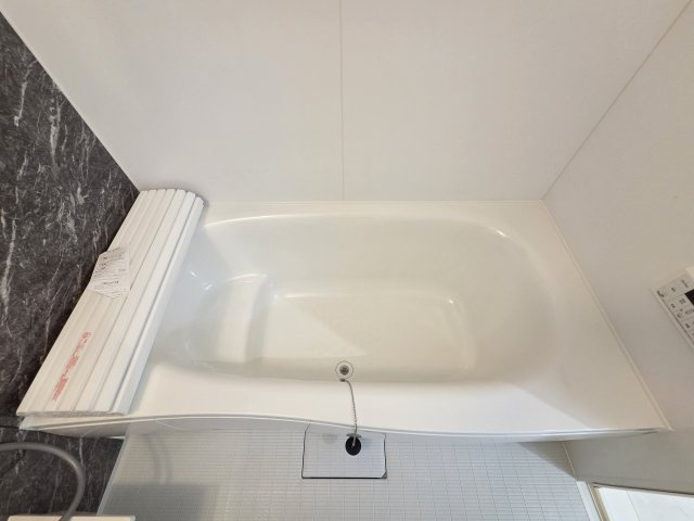調布市国領町５丁目のアパートの浴室