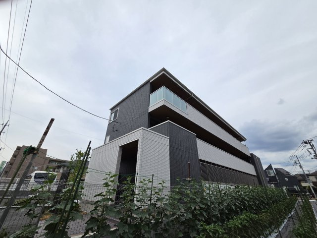 調布市国領町５丁目のアパートの外観