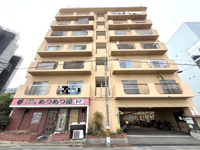 東洋コーポラスの外観