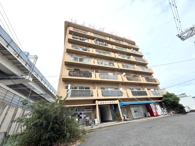 東洋コーポラスの外観
