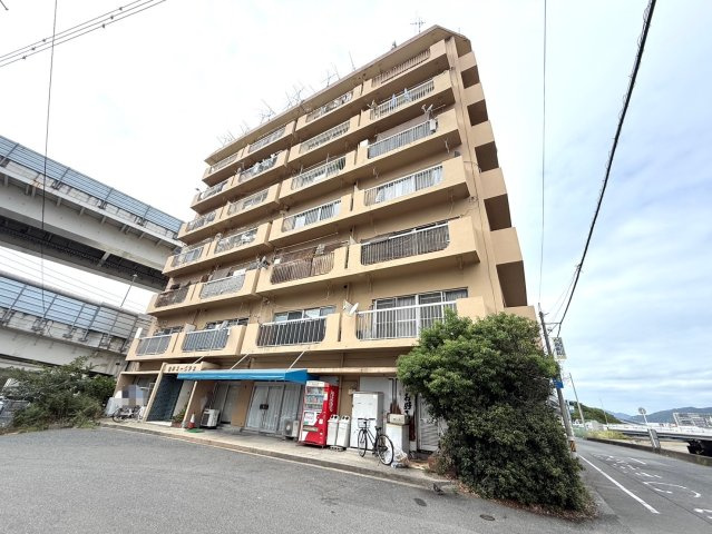 東洋コーポラスの外観
