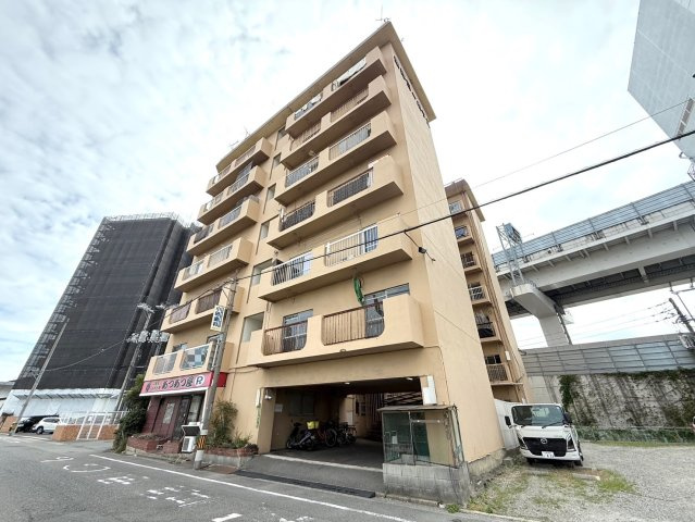 東洋コーポラスの外観