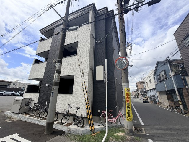 バズ北巽