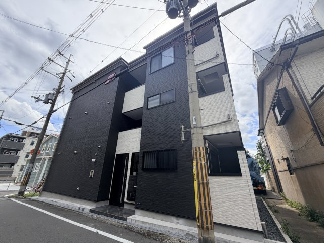 バズ北巽の外観