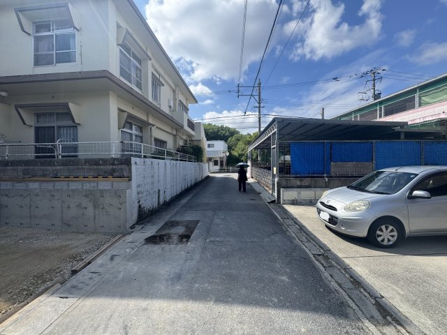 南風原町宮平（全2棟）A号棟の前面道路含む現地写真|※北側4m公道♪