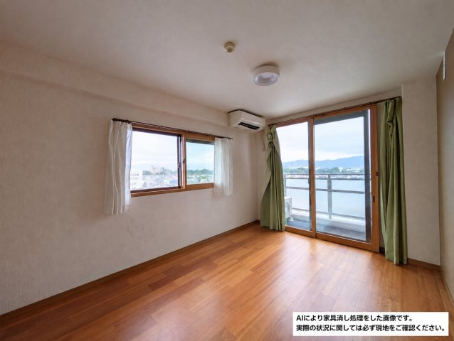 サーパス土居田南の洋室|※AIにより家具消し処理をした画像です。実際の状況に関しては必ず現地をご確認ください。