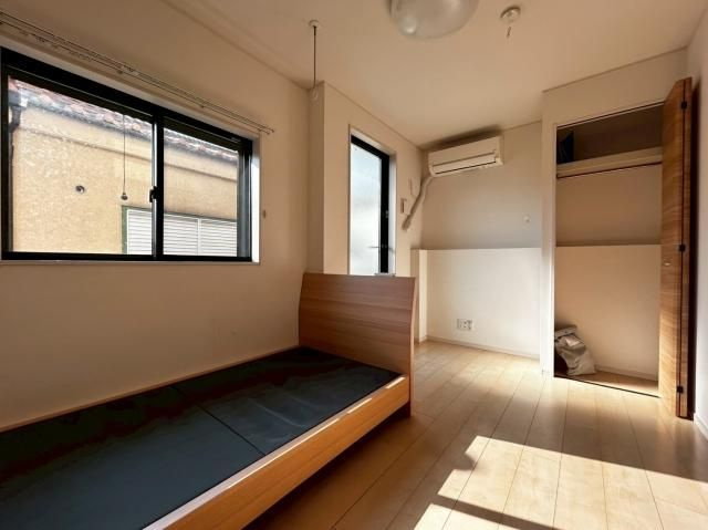 フルセイル小門町の居間・リビング