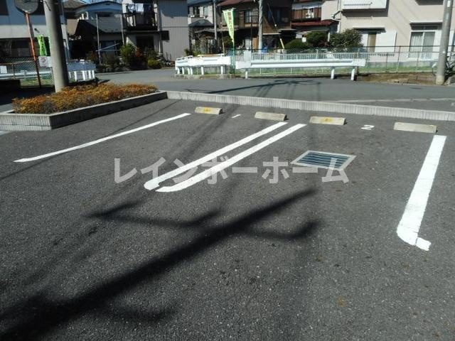 フォルトゥーナの駐車場|駐車スペースもあります