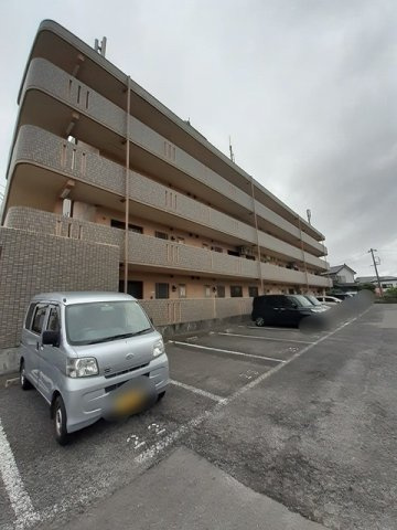 ファミールＫ向山Ⅱ　　刈谷市近郊の賃貸はクラスホーム刈谷店の駐車場|駐車場完備です