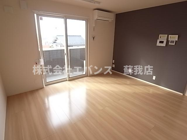 【居間・リビング】 | フォレスタレザイア | こちらのリビングで趣味の時間をお楽しみください