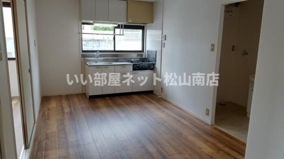 【居間・リビング】 | ファミール三好　A棟