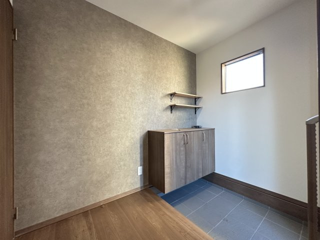 ワイウッドコート加須市久下第7期の構造・工法・仕様|耐力面材として使用する耐震ボード「タイガーEXハイパー」。高強度、防耐火、軽量、優れた透湿性、高耐久、ゼロアスベスト、低ホルムアルデヒドなど、多彩な特長を備えています。