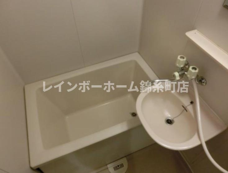 メゾン井出の浴室|※別部屋参照写真となります。