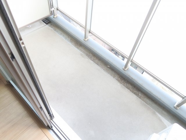 ラクラス市川のバルコニー