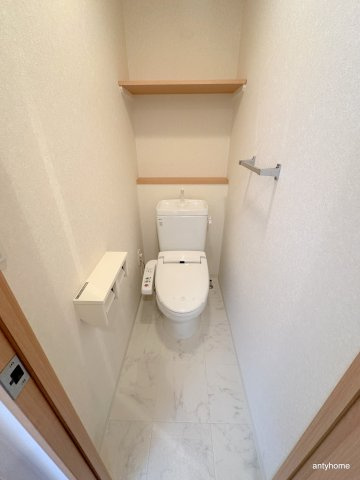 レジデンス本町　仲介手数料無料のトイレ