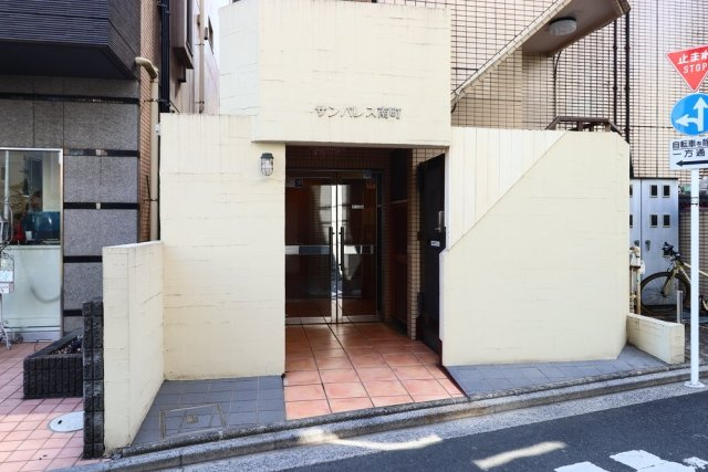 サンパレス南町のエントランス