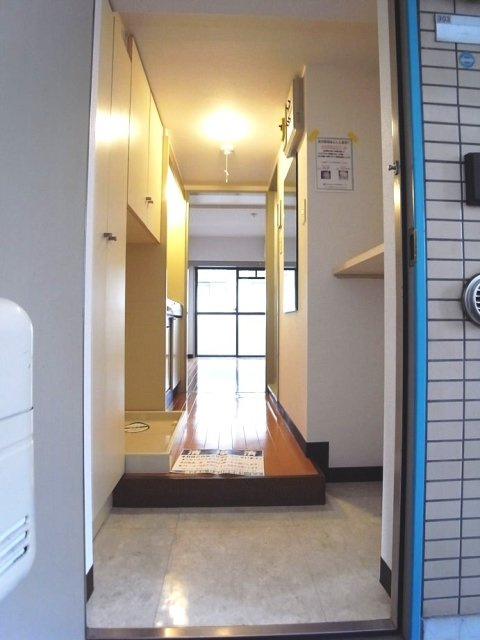 サンパレス南町の玄関