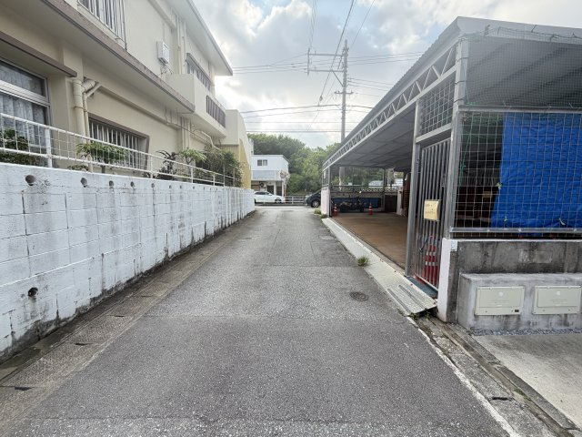 南風原町宮平（全2棟）B号棟の前面道路含む現地写真|※北側4m公道♪