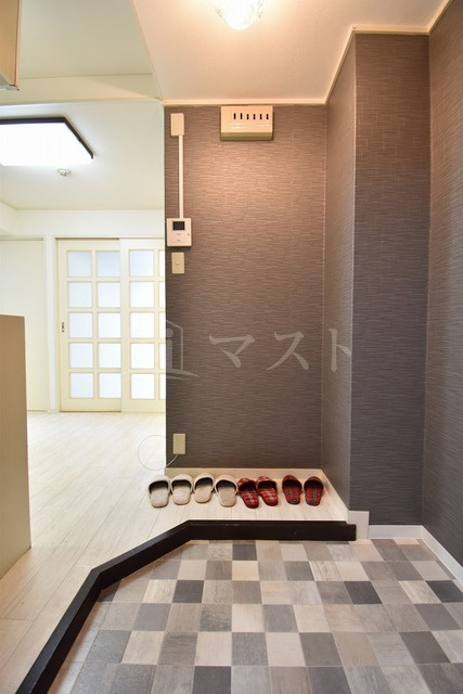 サンビラ大手前の玄関|※建物内別間取参考写真