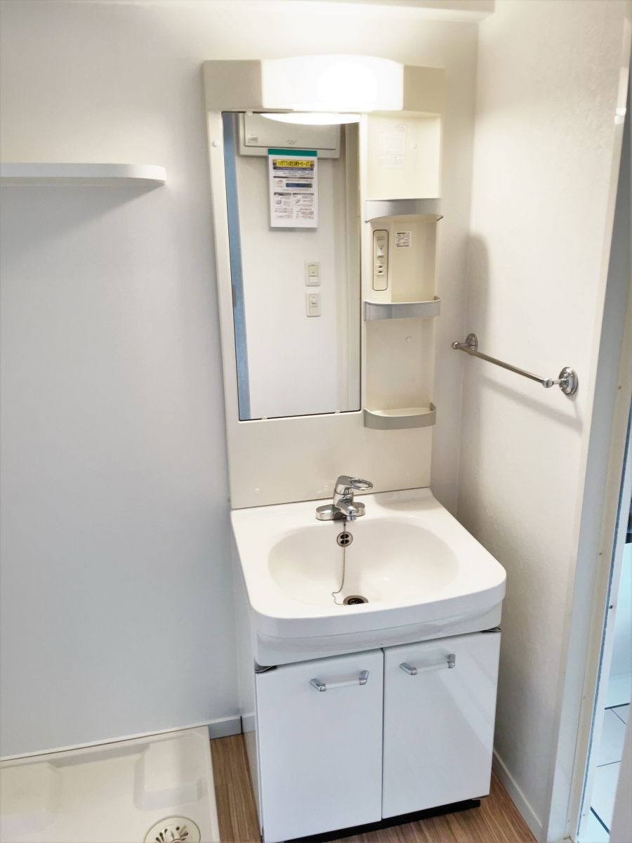 新品家具付きマンション大楠21(KaGood福岡)の独立洗面台