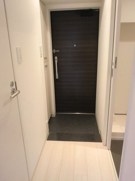新品家具付きマンション新横浜6(KaGood神奈川)の玄関