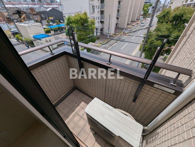 GARNET住居のバルコニー