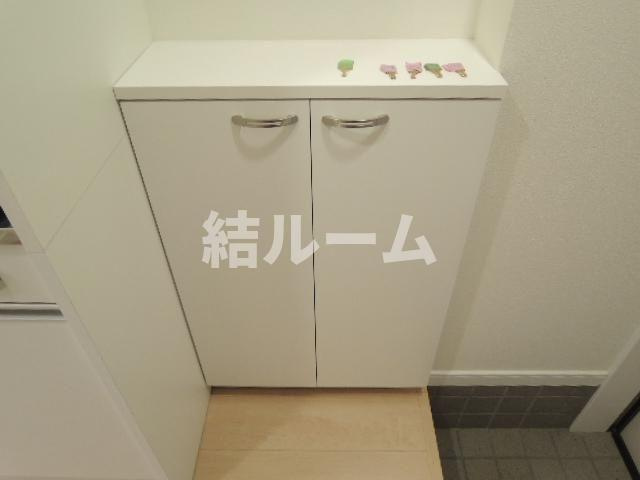 板橋区板橋４丁目のアパートの玄関