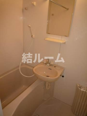 板橋区板橋４丁目のアパートの浴室