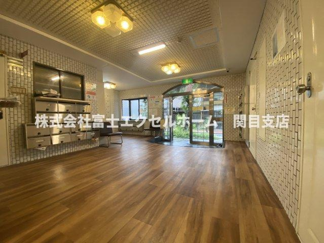 関目花博公館のロビー