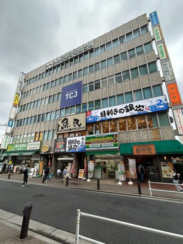 トーシン信濃町駅前ビルの外観