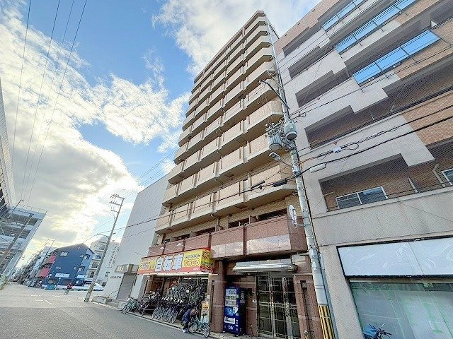 シャインビュー淡路の外観
