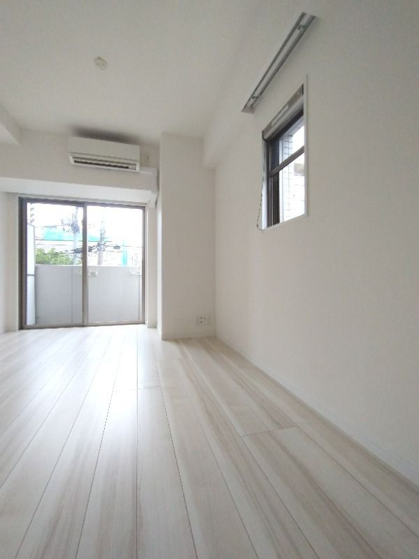 Rising place 西浅草の居間・リビング