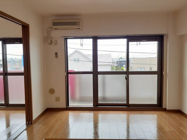月曜館の居間・リビング