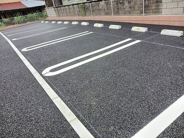 アルドーレⅡの駐車場
