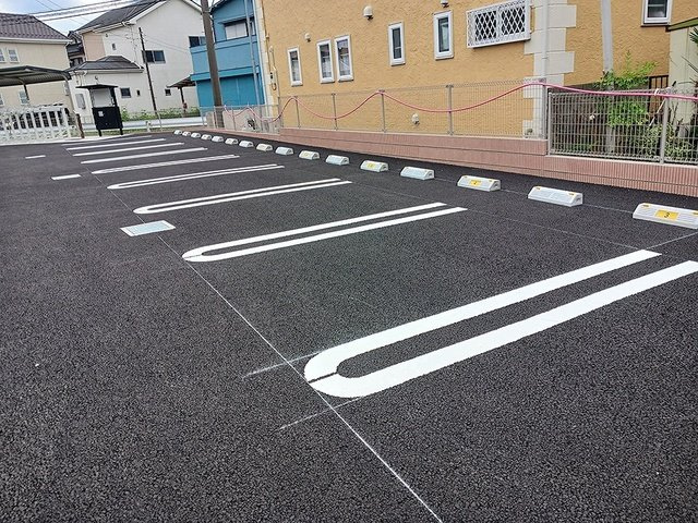 ヒカルサ鷲宮の駐車場