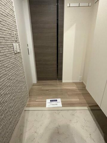 プラシード駒沢の玄関