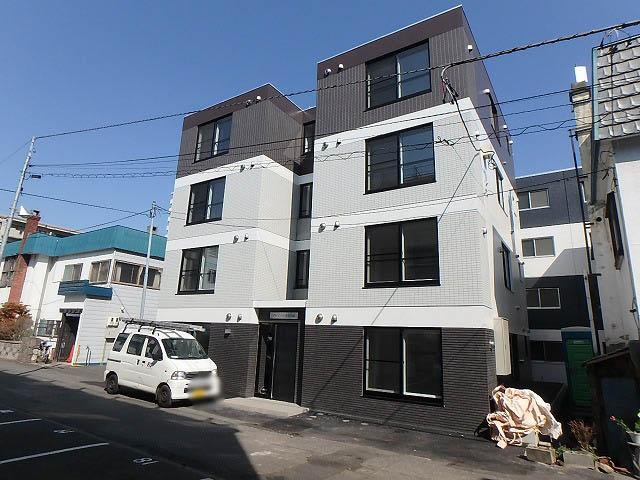 クレイパレス中の島