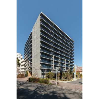 【外観】 | Terra蚕糸の森 | 鉄筋コンクリート造のがっちりとした建物。