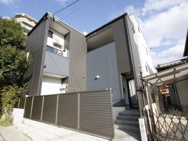 福岡市東区三苫５丁目のアパートの外観