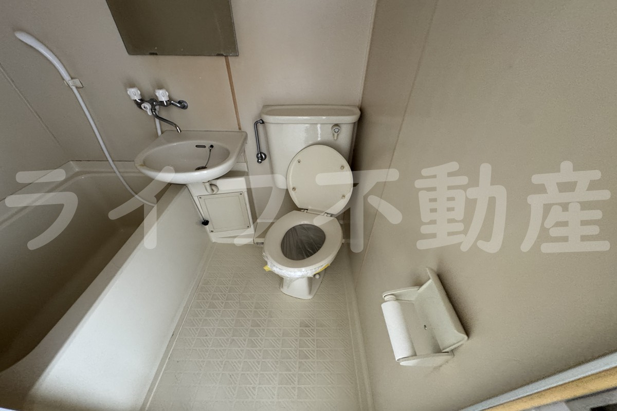 マスターズハウスのトイレ|落ち着いた色調のトイレです