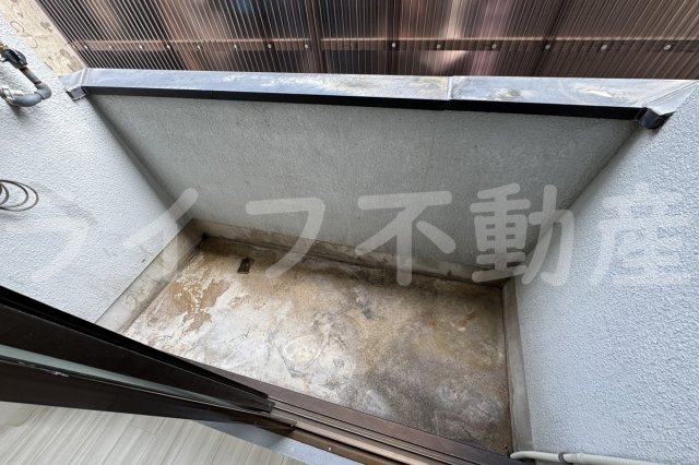 マスターズハウスのバルコニー|外からの目が気にならないバルコニーで洗濯物が干せます