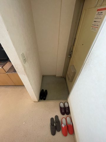 林コーポの玄関