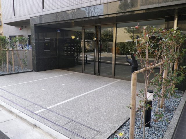ルーブル蒲田七番館のエントランス