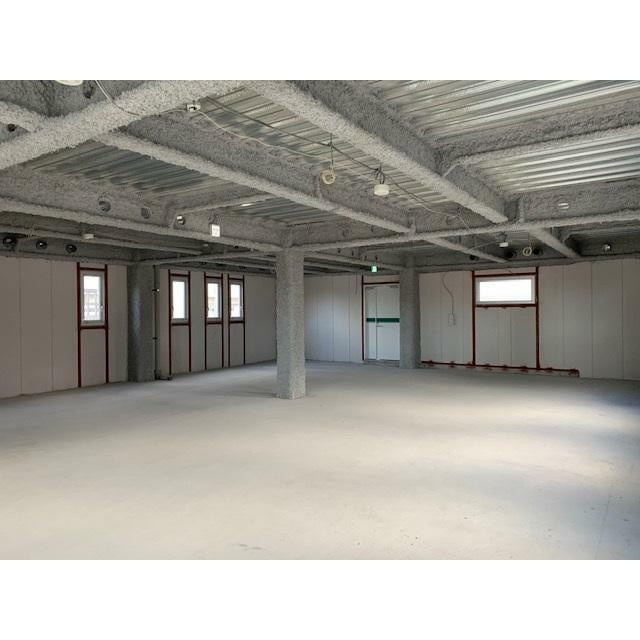 宮西ビルの内装