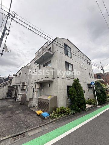 アパルトメント代沢の外観