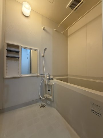 HOUSEアルバの浴室